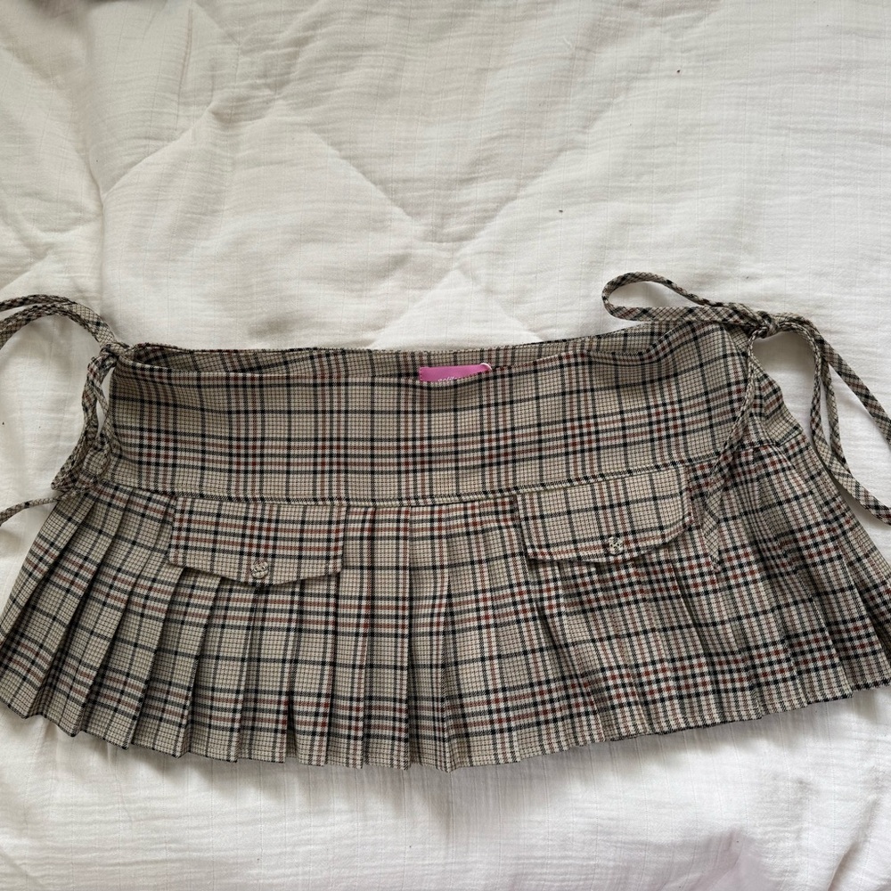 Edikted PEIGHTON PLAID PLEATED MINI SKORT
